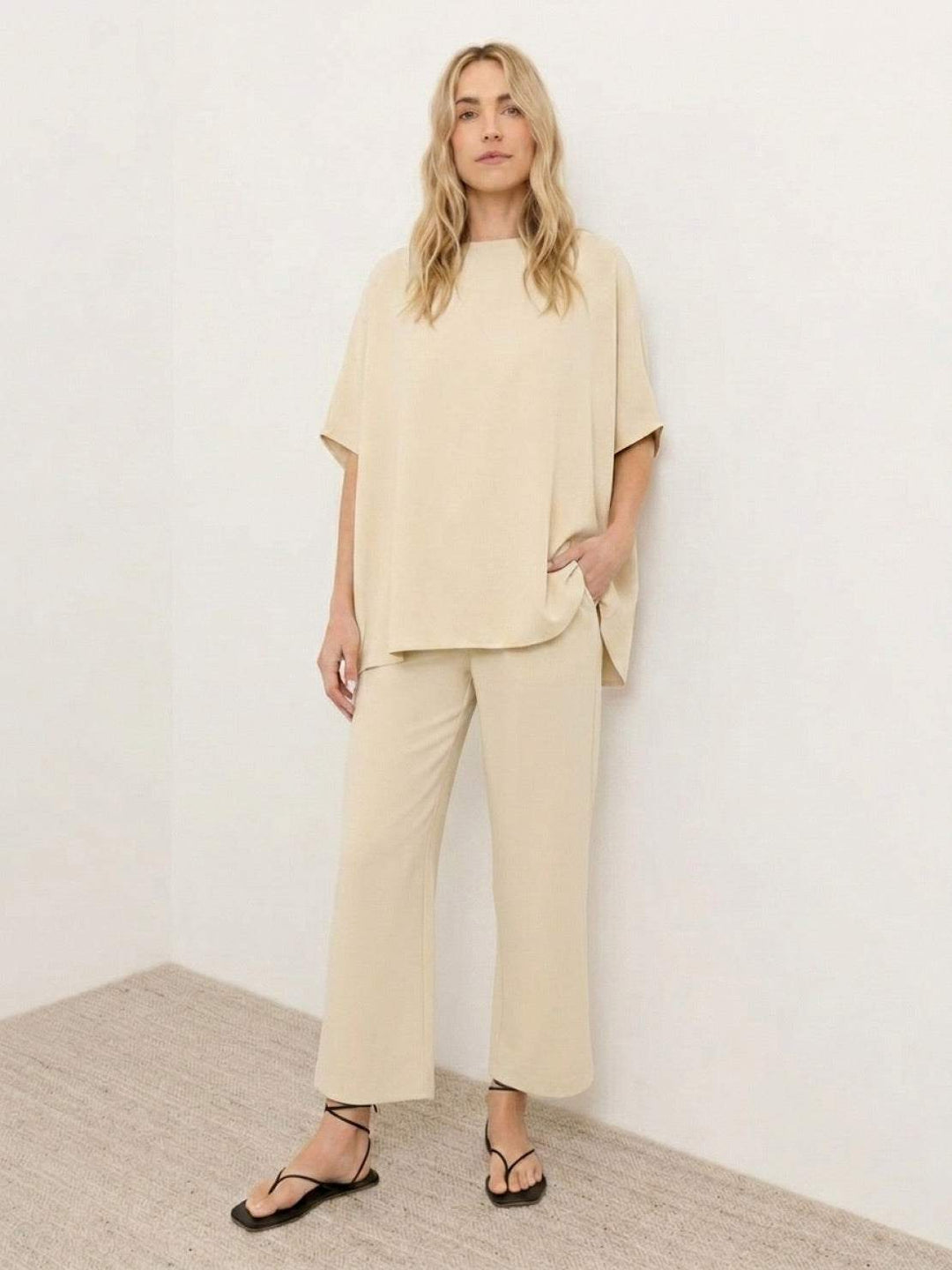 Cotton-Blend Capelet Lounge Set beige image 1 