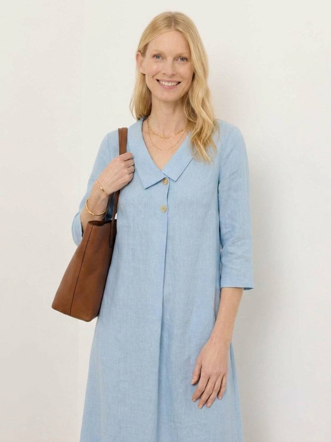 Classic Midi Dress light blue image 4 