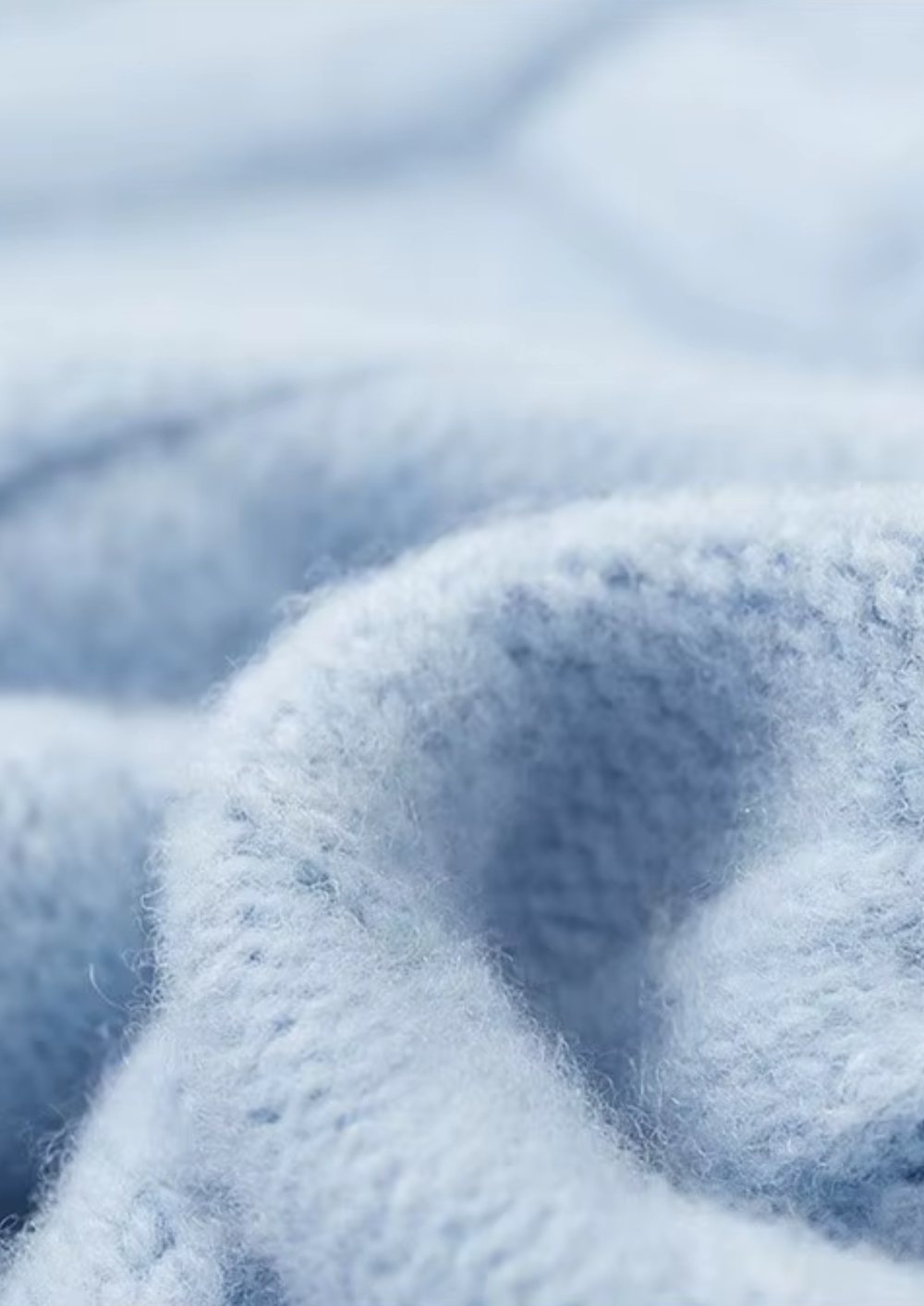 Pure Merino Wintertime Cable Crewneck light blue image 2 #color_light-blue