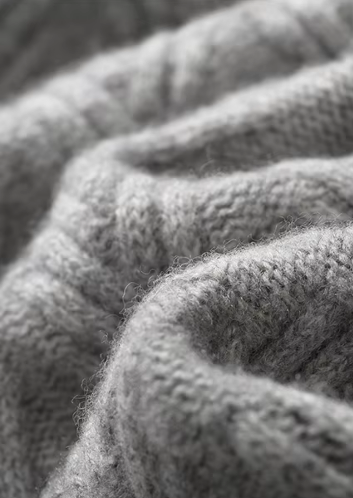 Pure Merino Herringbone Crewneck light gray image 4 #color_light-gray