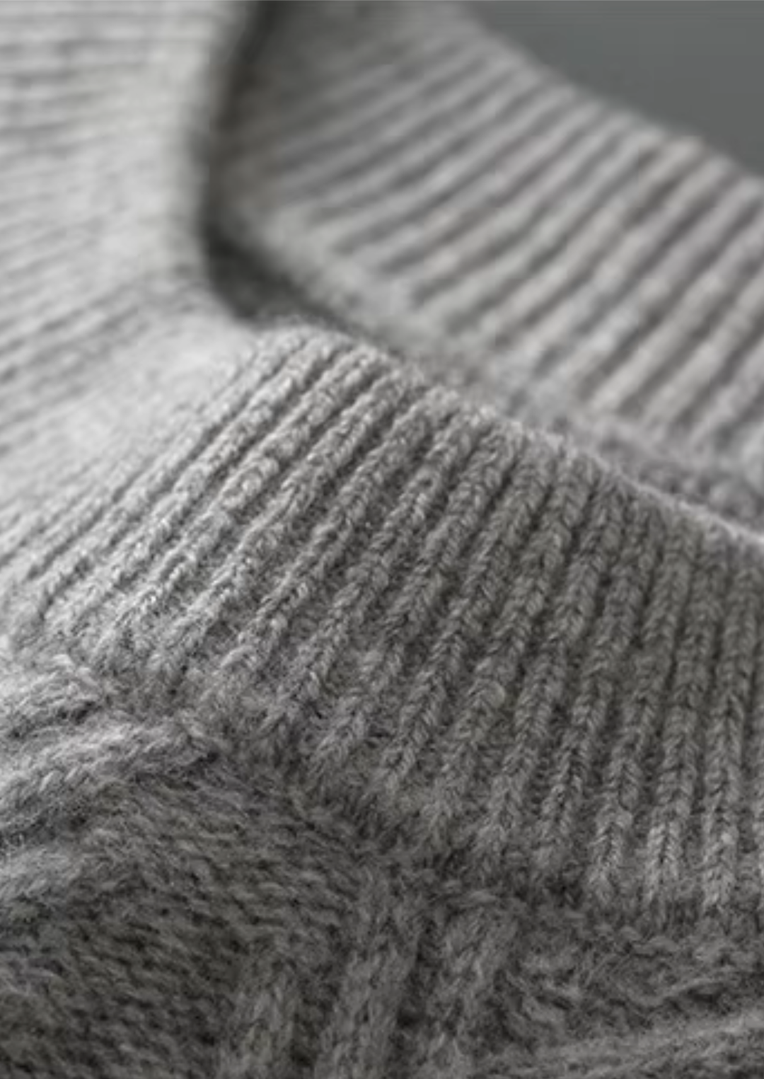 Pure Merino Herringbone Crewneck light gray image 3 #color_light-gray
