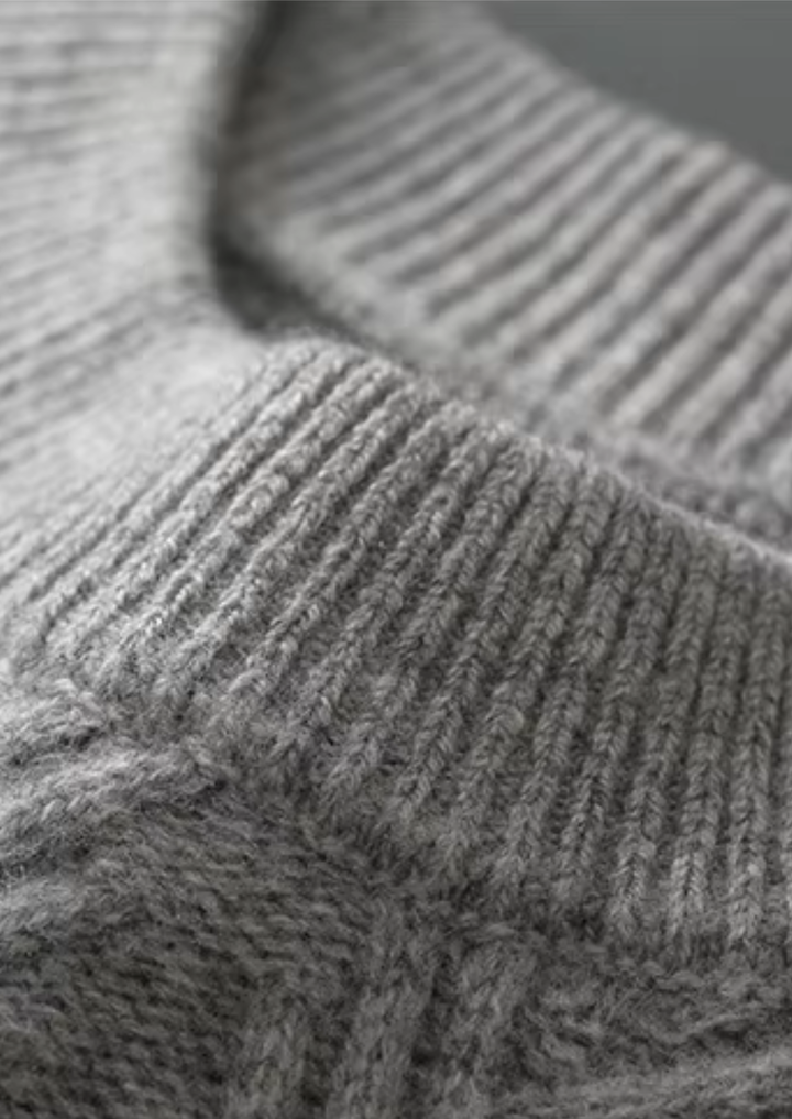 Pure Merino Herringbone Crewneck light gray image 3 #color_light-gray