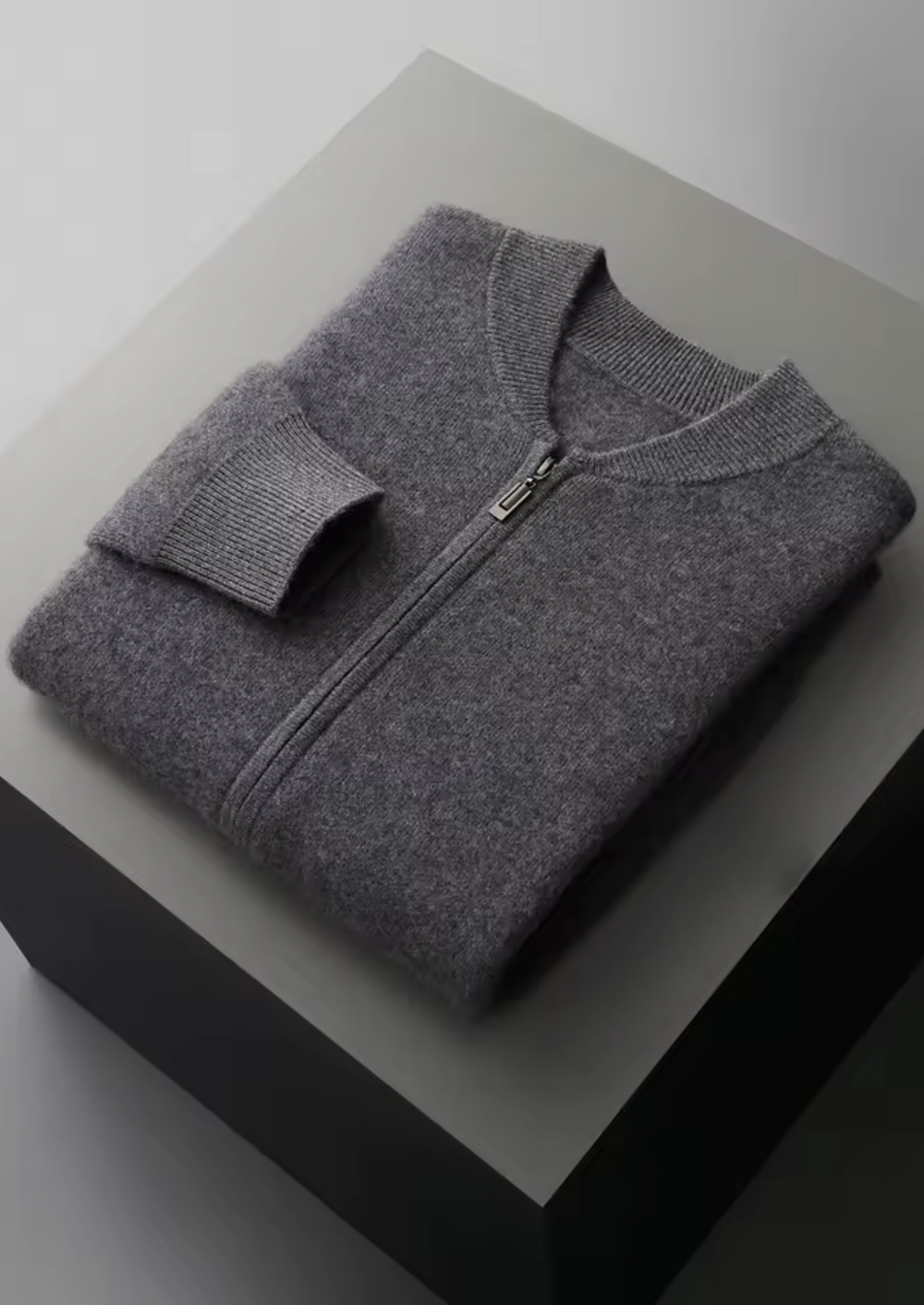 Pure Extra-Fine Merino Wool Falconi Set dark gray image 2 #color_dark-gray