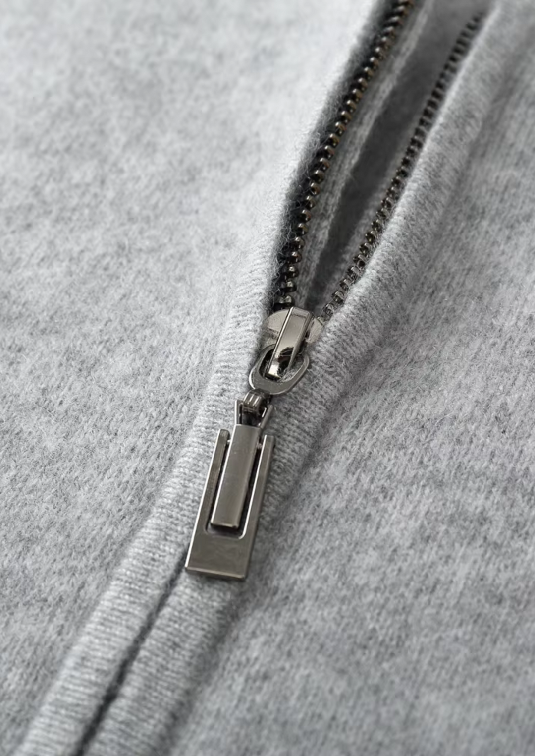 Pure Merino V-Neck Cardigan light grey image 4 #color_light-grey