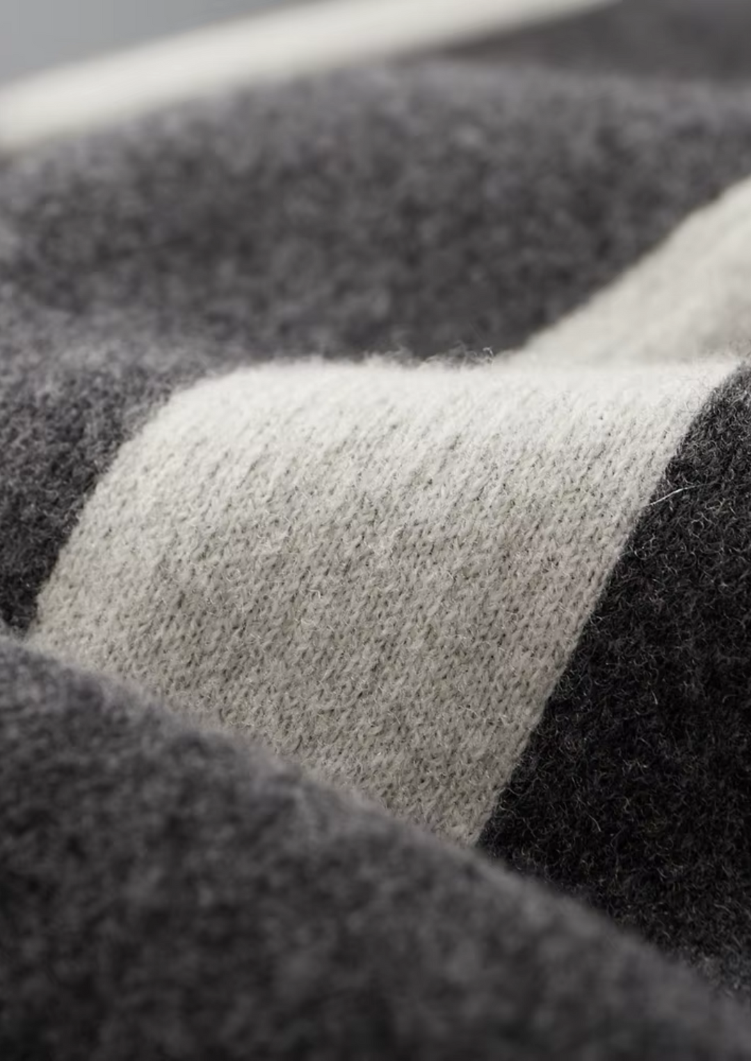 Pure Merino Wide Leisure Trousers dark gray image 4 #color_dark-gray