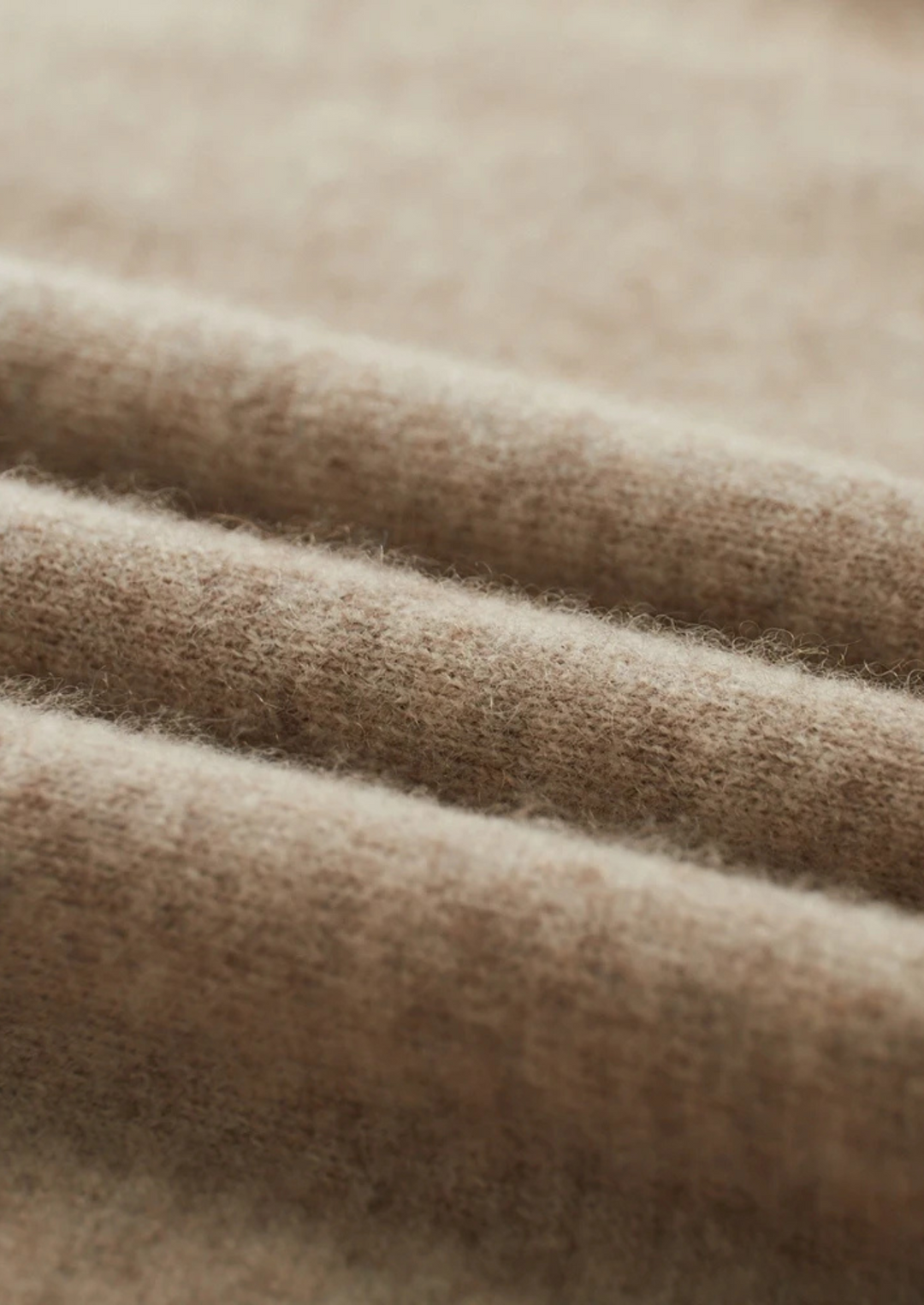 Pure Merino Raglan Mockneck sand image 4 #color_sand