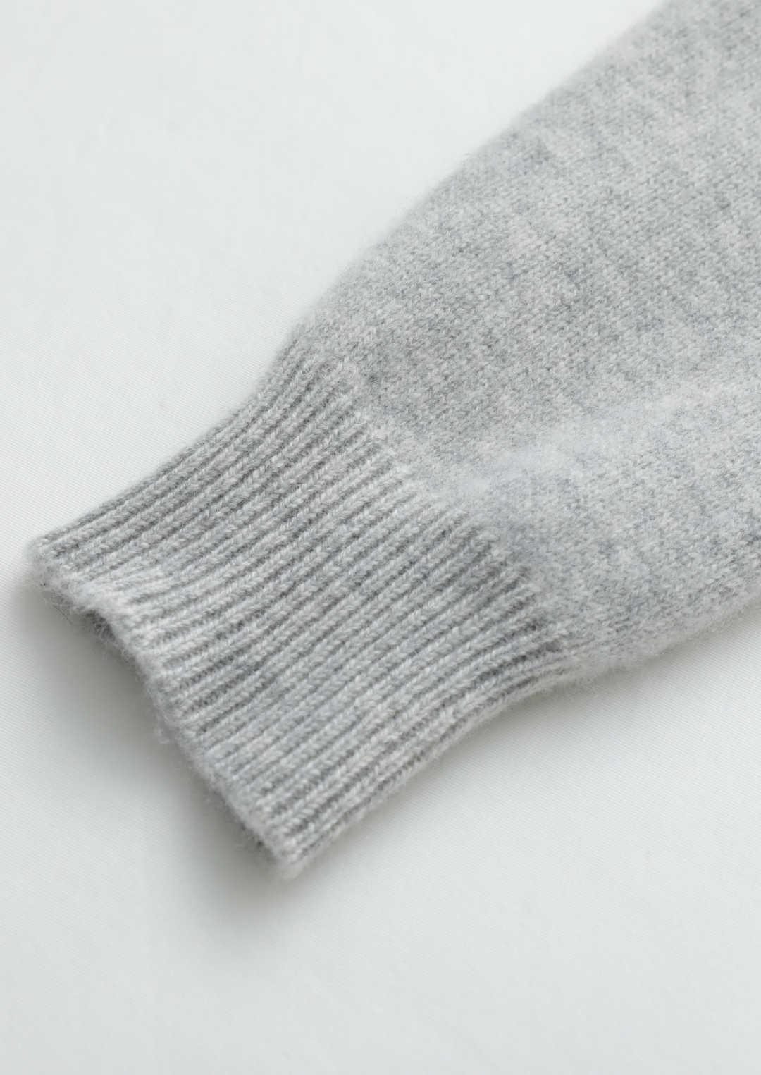 Pure Extra-Fine Merino Wool Luzzo Set light gray image 7 #color_light-gray