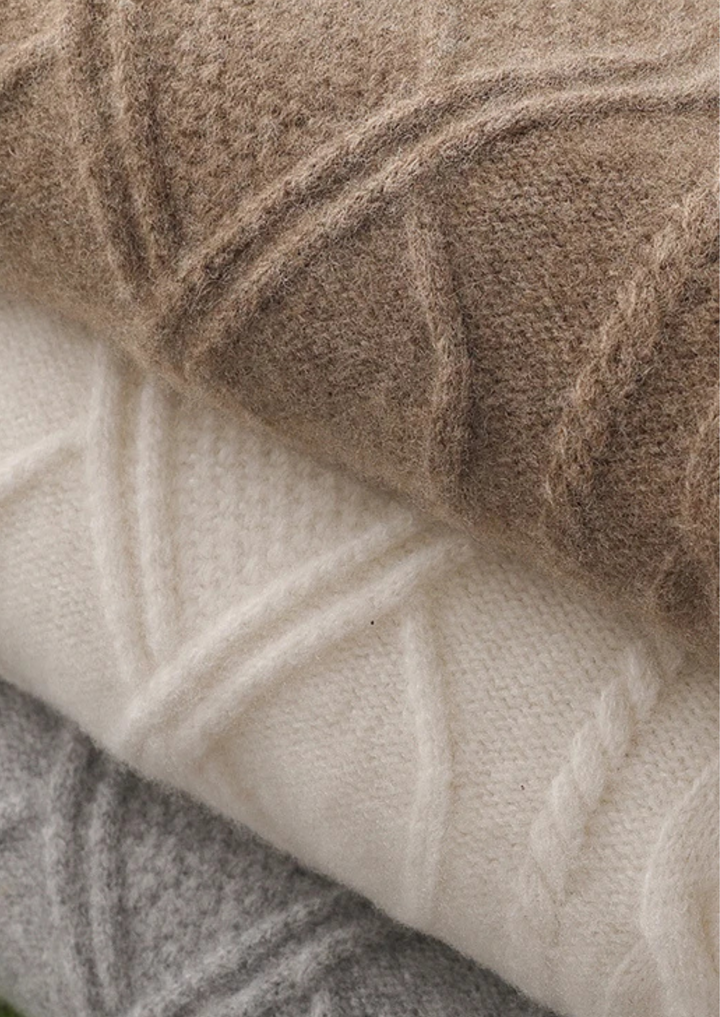 Pure Merino Cream Cable Crewneck cream white image 4 #color_cream-white