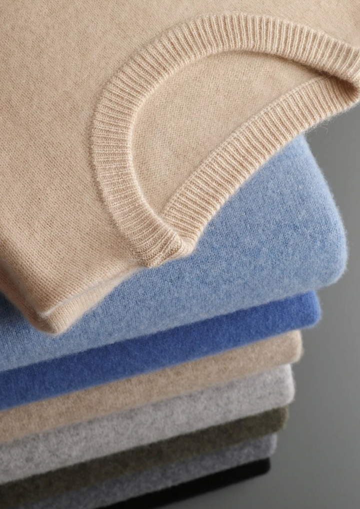 Pure Merino Crewneck dark gray image 2 #color_dark-gray