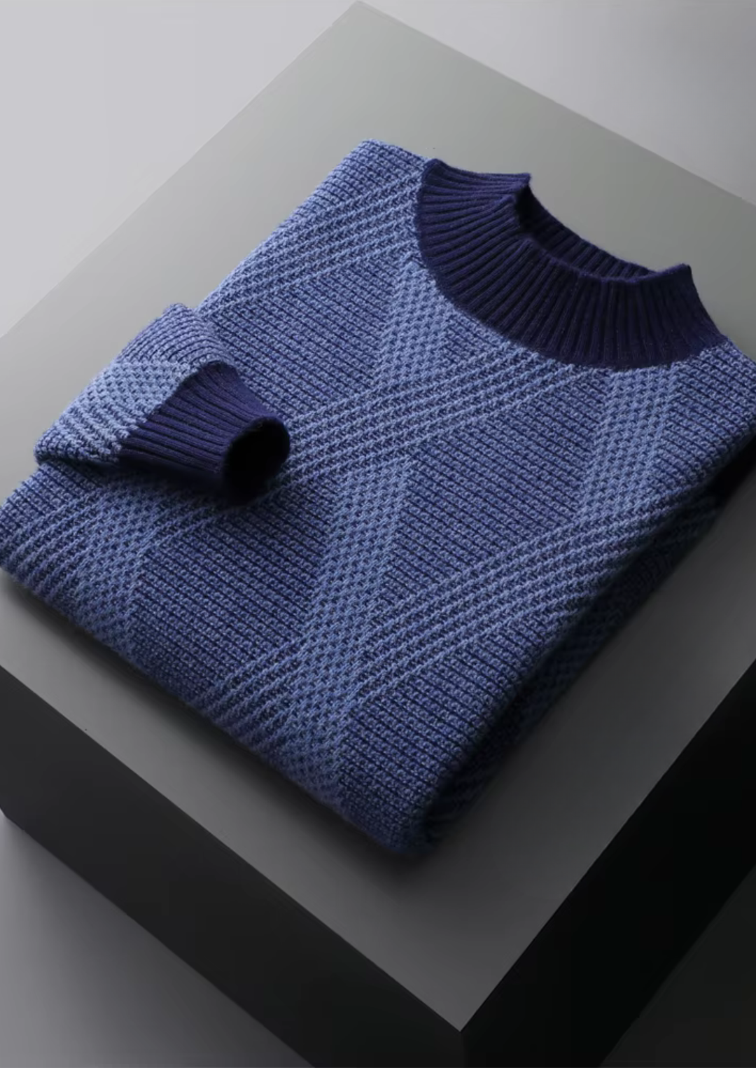 Pure Merino Two-Tone Patterned Mockneck navy blue image 3 #color_navy-blue
