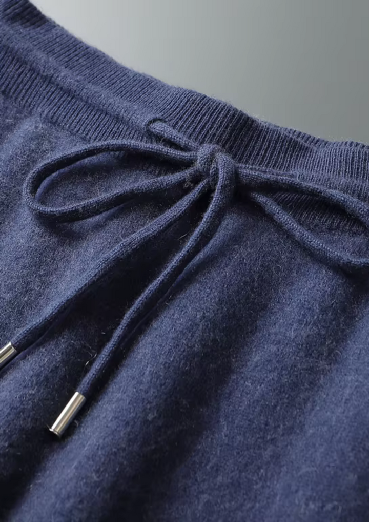 Premium Cashmere Milano Leisure Set navy blue image 4 #color_navy-blue