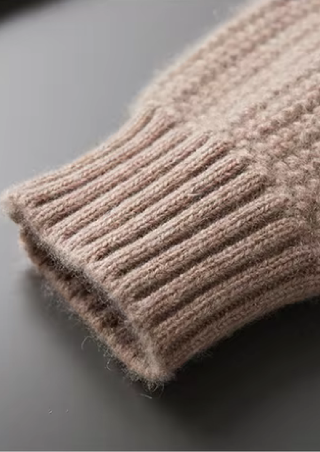 Pure Cashmere Heavyweight Crewneck beige image 4 #color_beige