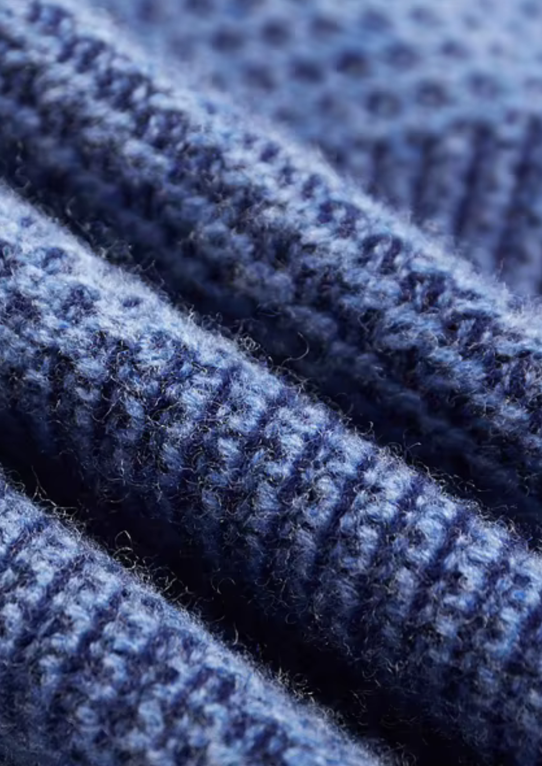 Pure Merino Two-Tone Patterned Mockneck navy blue image 6 #color_navy-blue
