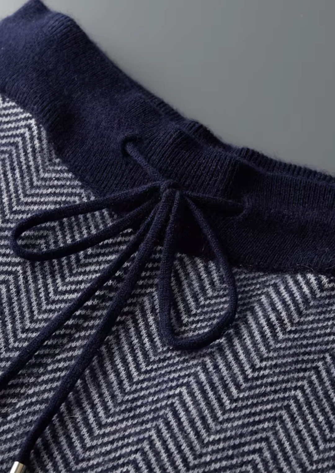 Pure Extra-Fine Merino Wool Herringbone Set navy blue image 5 #color_navy-blue