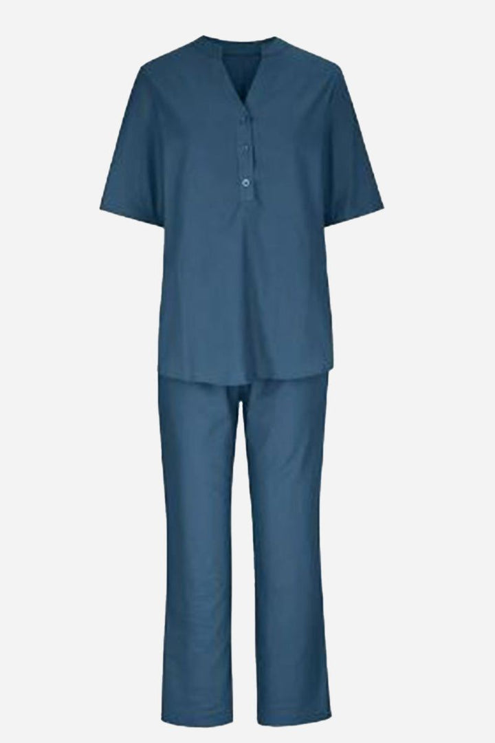 Dressed-up Casual: Short-Sleeved V-neck Top &amp; Wide Trouser Suit
