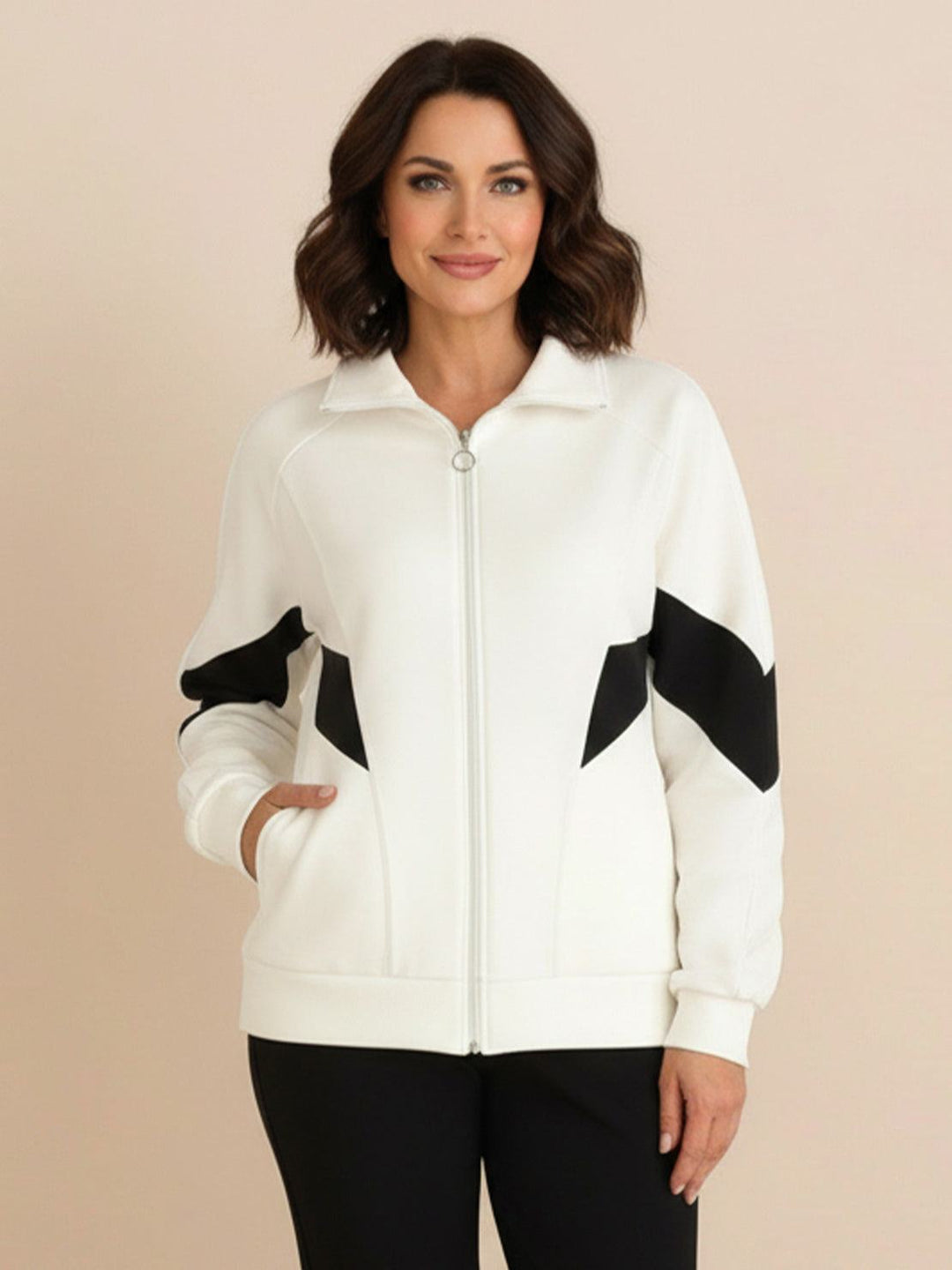 Colorblock Comfort Tracksuit white black image 4 