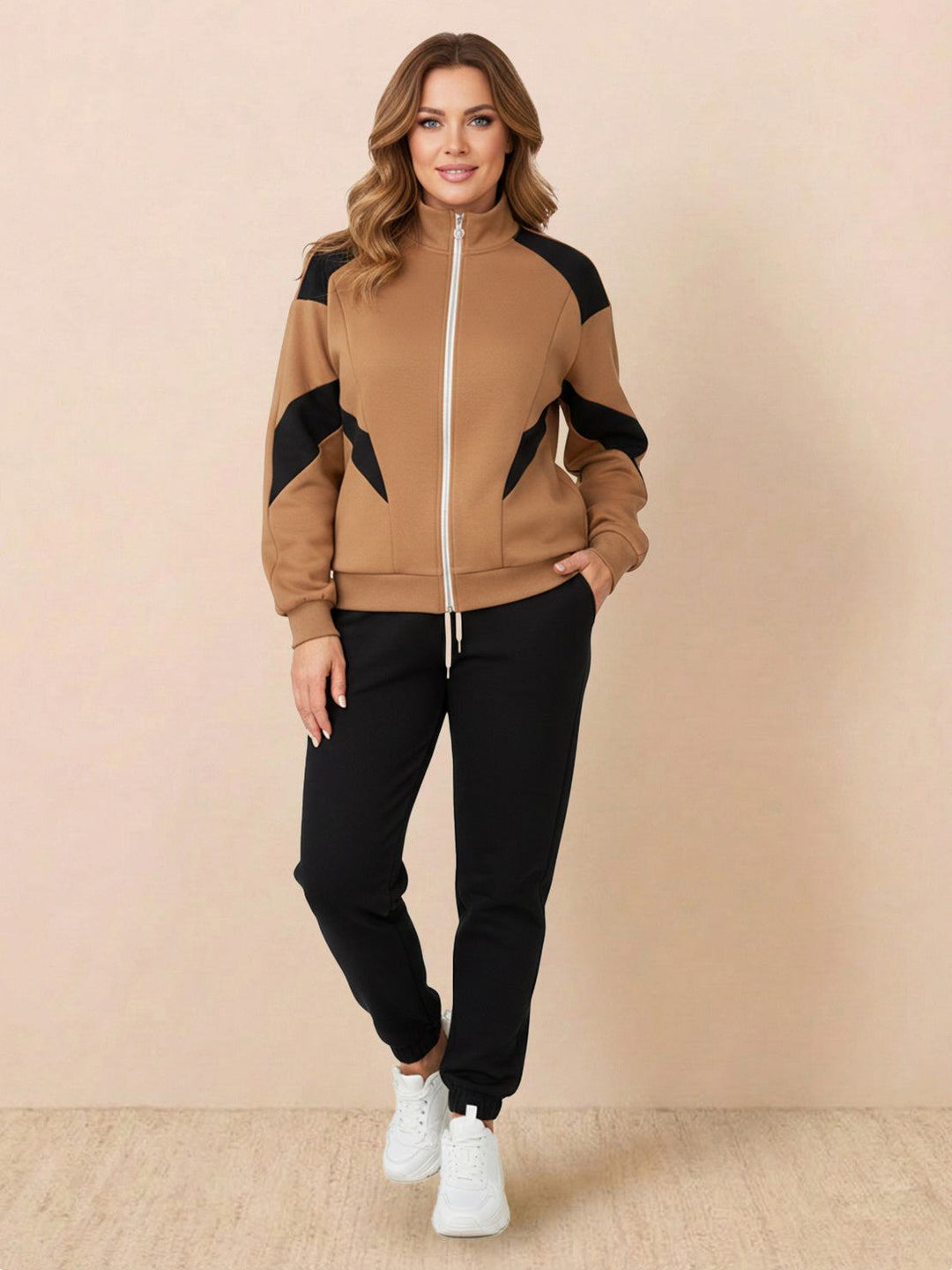 Colorblock Comfort Tracksuit brown black image 1 