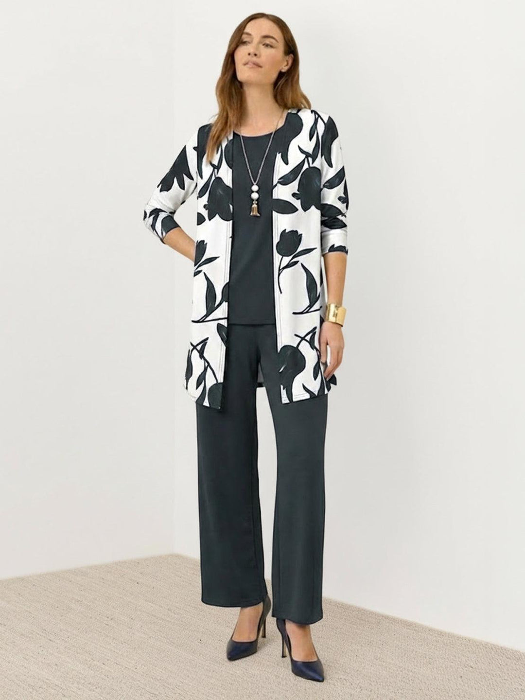 Open-Front Three-Piece Co-Ord floral gray image 1 