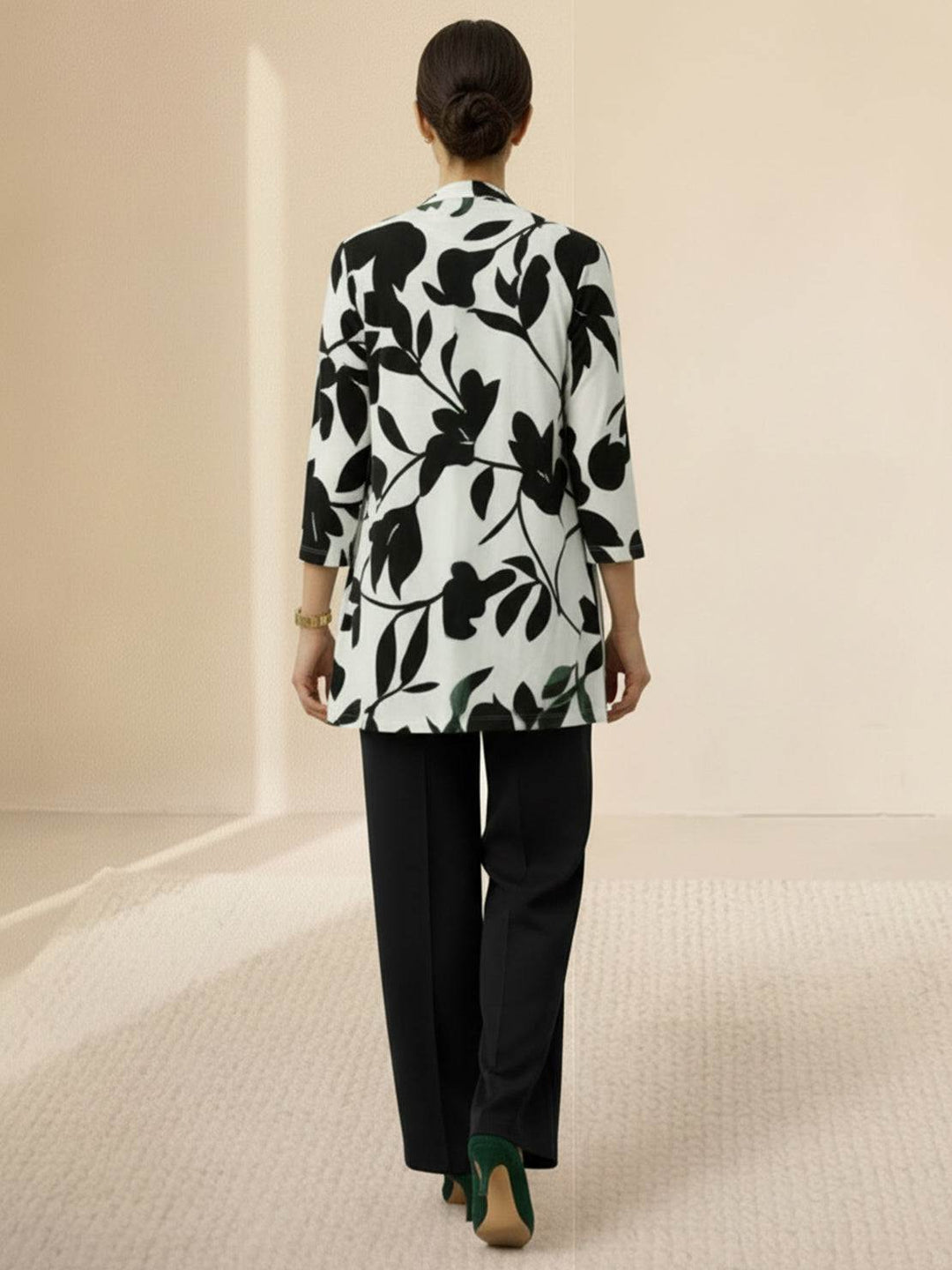Open-Front Three-Piece Co-Ord floral deep black image 3 