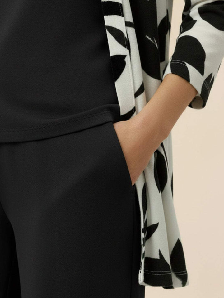 Open-Front Three-Piece Co-Ord floral deep black image 6 