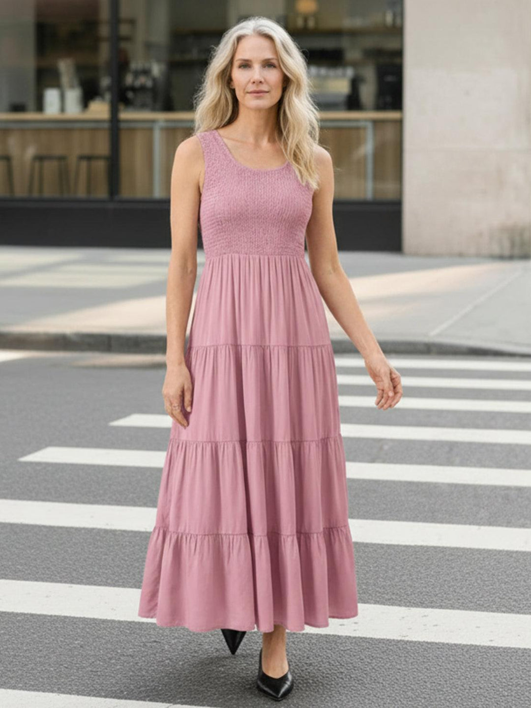 Smocked Sleeveless Maxi Dress light pink image 4 