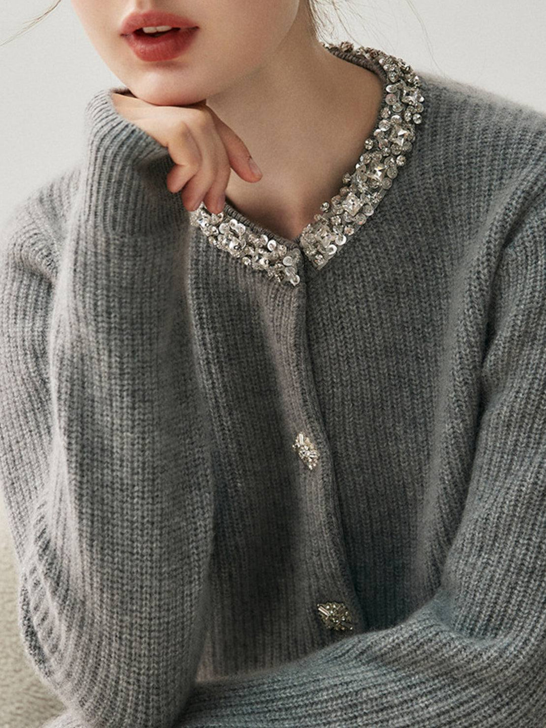 100% Alashan Cashmere Diamond-Collar Cardigan gray image 4 