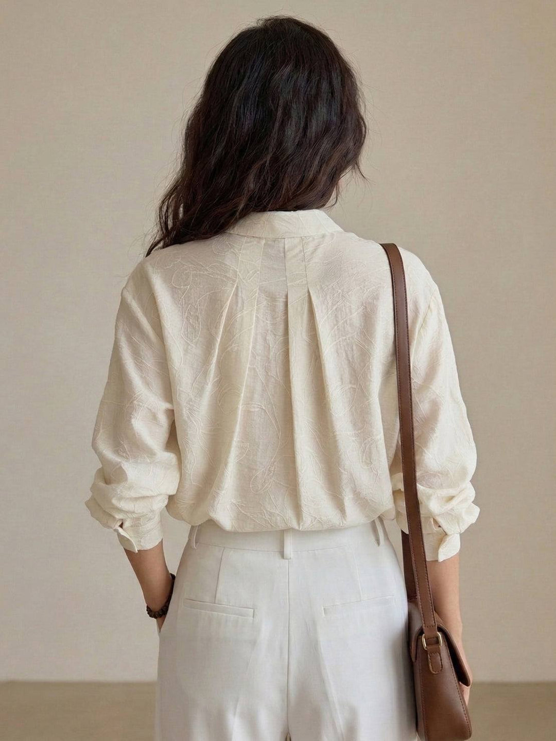 100% Linen Oversized Jacquard Shirt off-white image 5 