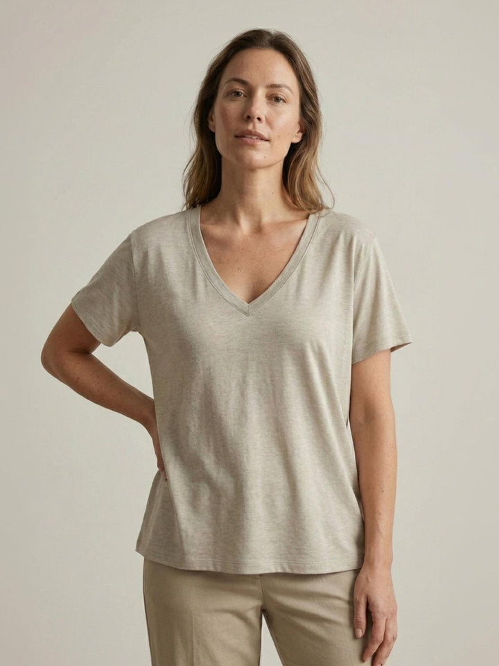 Linen-Bamboo V-Neck Tee light gray image 1 