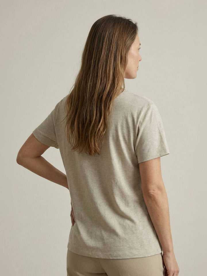 Linen-Bamboo V-Neck Tee light gray image 3 