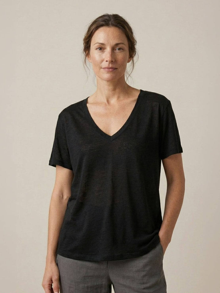 Linen-Bamboo V-Neck Tee black image 1 