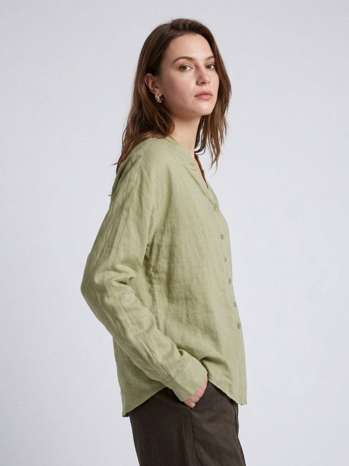 100% Linen V-Neck Shirt sage green image 3 