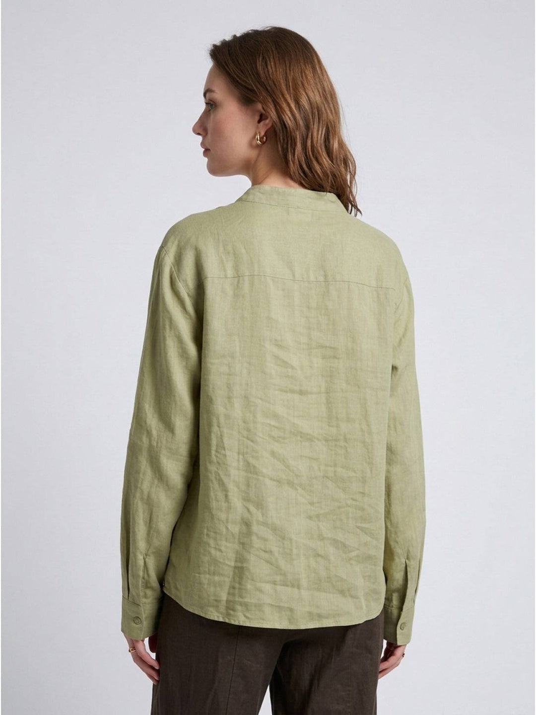 100% Linen V-Neck Shirt sage green image 4 