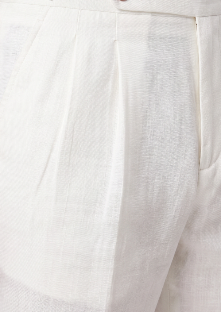 Pleated Linen Seaside Shorts white image 3 #color_white