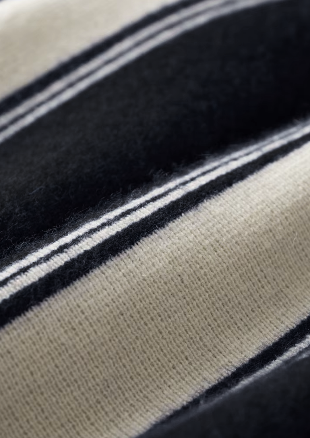 Pure Extra-Fine Merino Wool Damien Set black image 9 #color_black