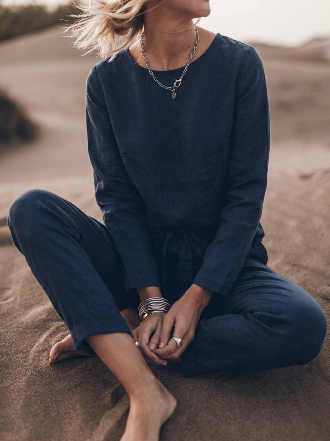 Cotton-Linen Monochrome Capsule navy blue image 7 
