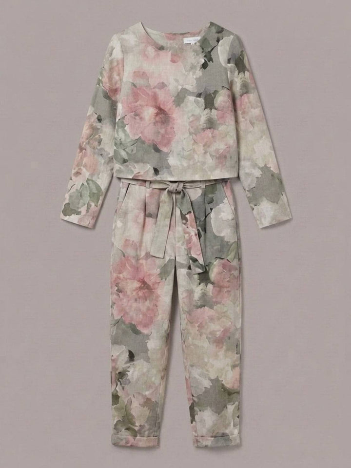 Cotton-Linen Monochrome Capsule pastel floral image 2 