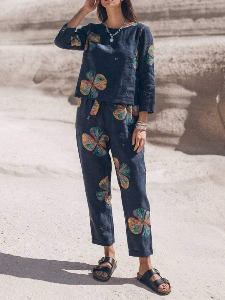 Cotton-Linen Monochrome Capsule midnight flowers image 1 