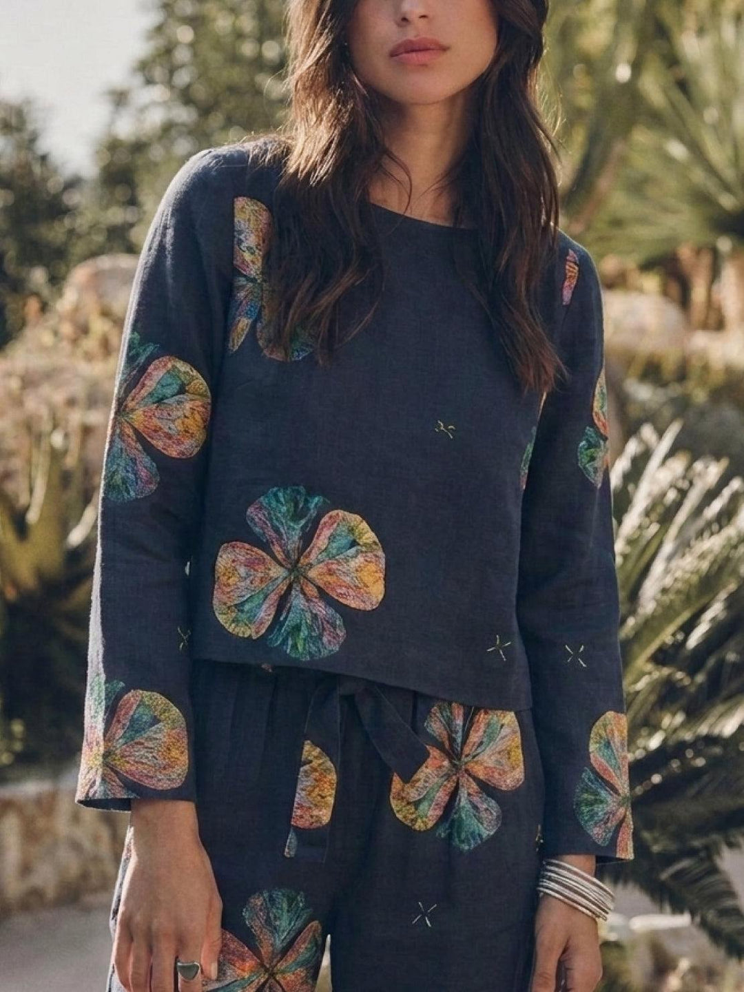 Cotton-Linen Monochrome Capsule midnight flowers image 8 