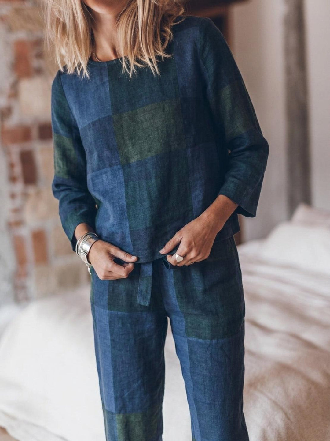 Cotton-Linen Monochrome Capsule blue tartan image 4 