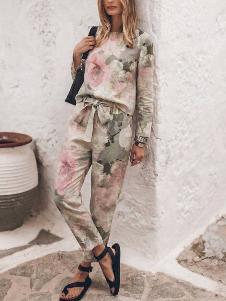 Cotton-Linen Monochrome Capsule pastel floral image 6 