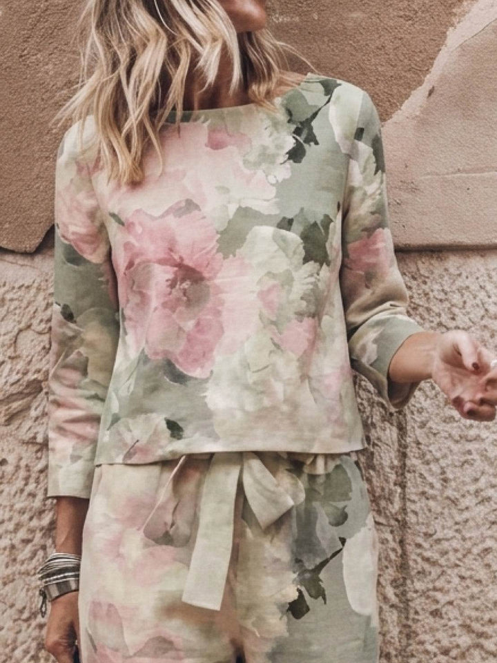 Cotton-Linen Monochrome Capsule pastel floral image 8 