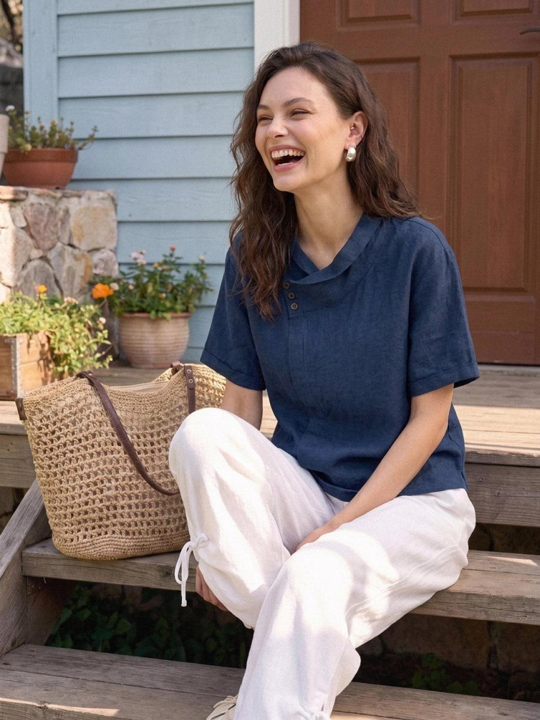 100% Linen Relaxed V-Neck Top navy blue image 2 