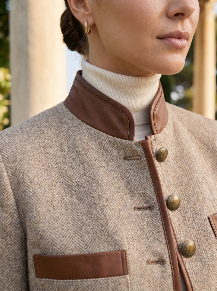 Smart Luxury Buttoned Collar Elegant Jacket