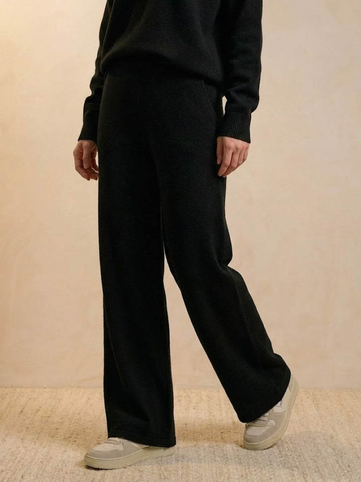 Plush &amp; Preppy Camel Two-Piece Set black image 5 