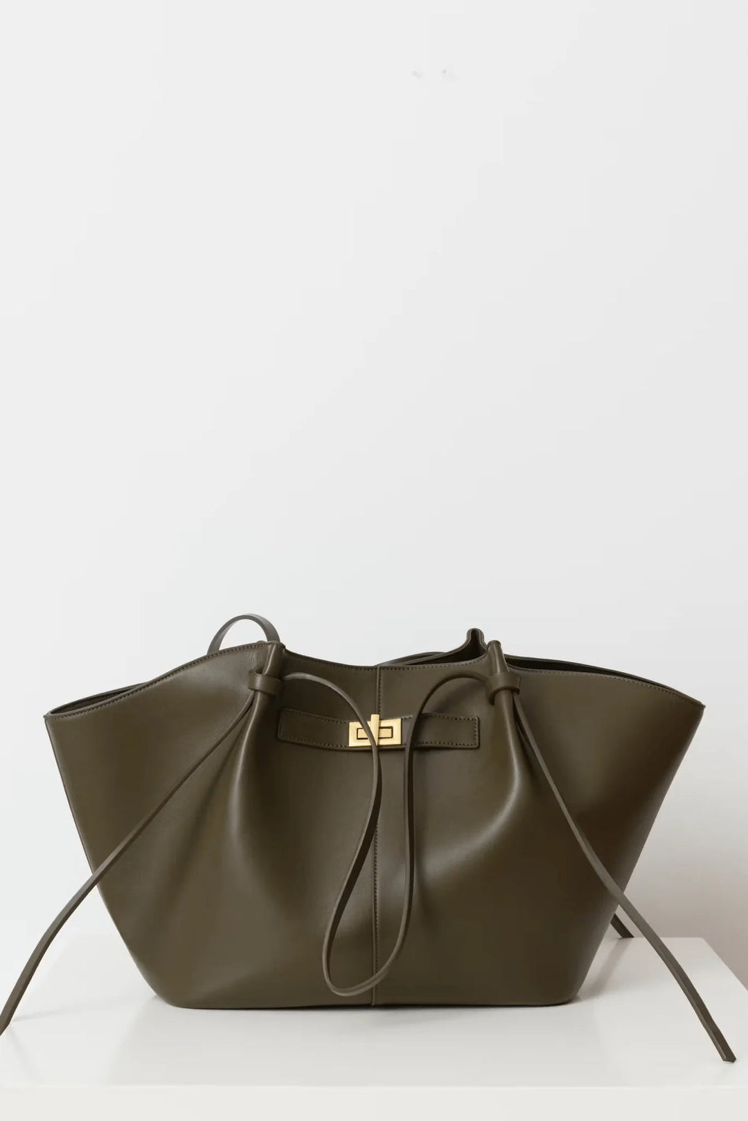 Classic Shopper Bag olive image 1 