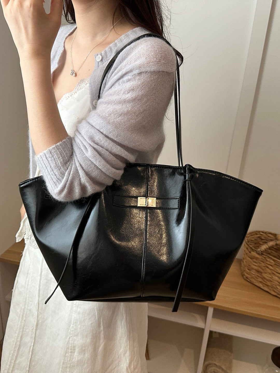 Classic Shopper Bag black image 7 
