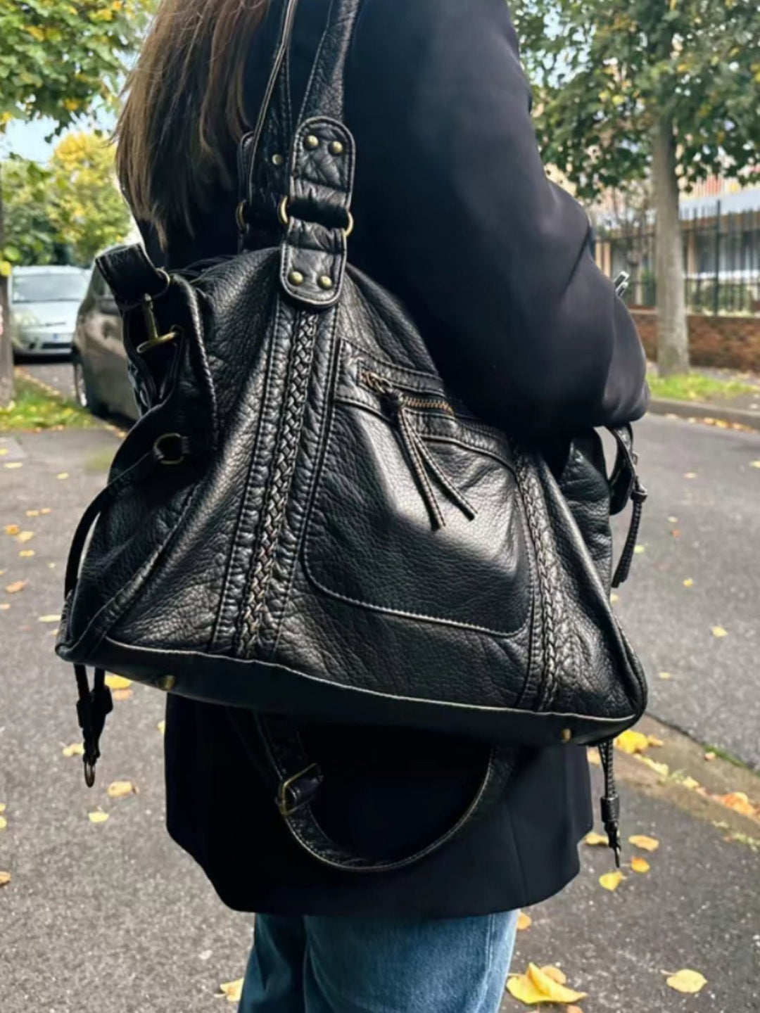 Classic Shoulder Bag black image 1 #color_black