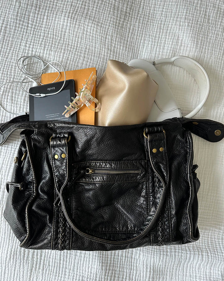 Classic Shoulder Bag black image 4 