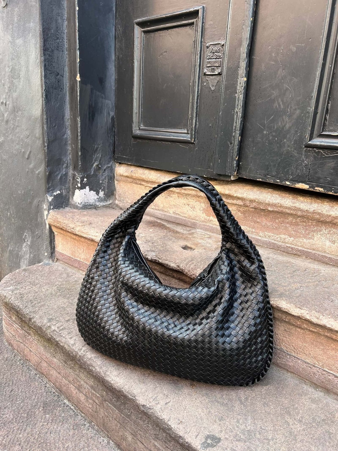 Oversized Woven Bag black image 3 