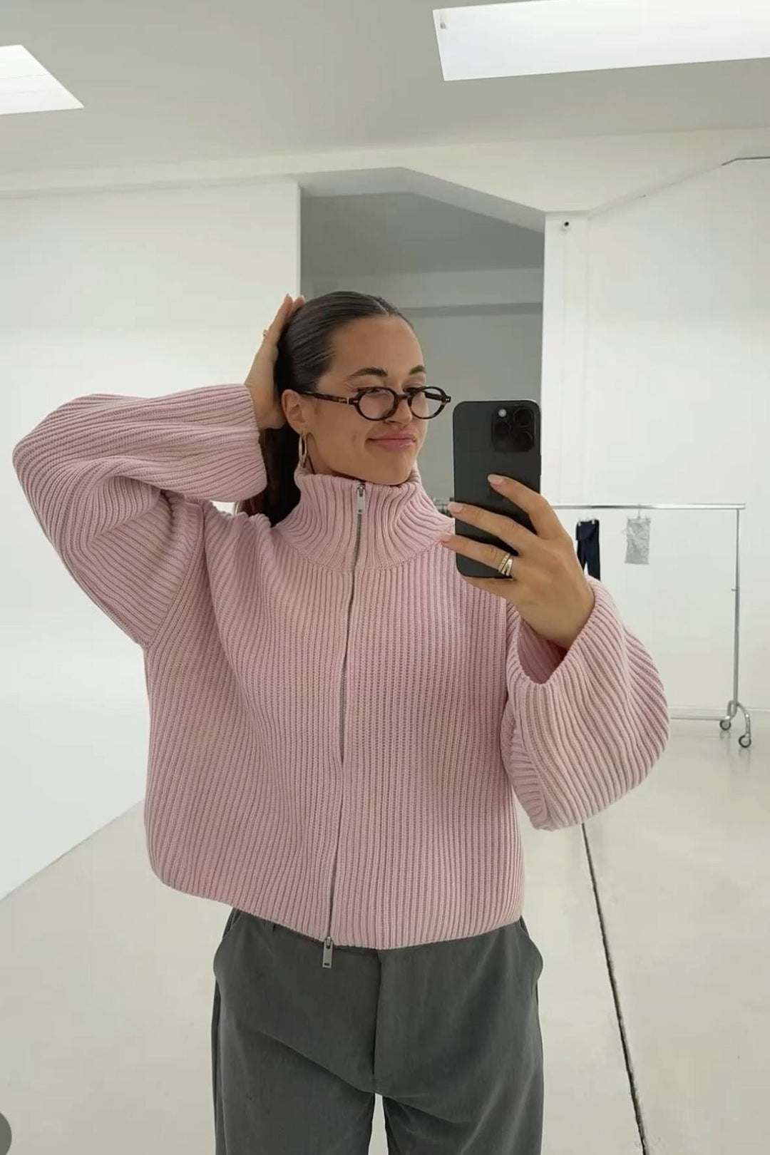 Oversized Ribbed Zip-Up Sweater pink image 1 